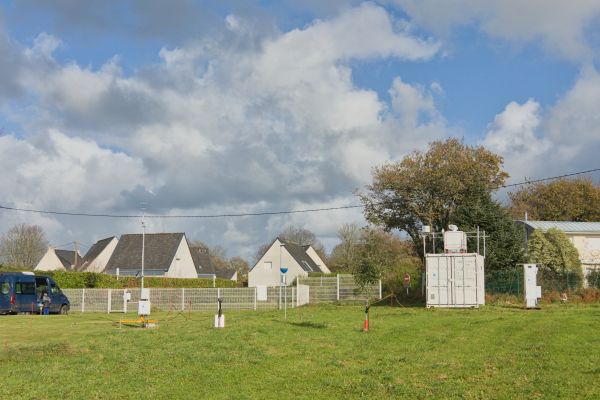 Mesostation with meteorological tower, disdrometer, Doppler lidar and DIAL